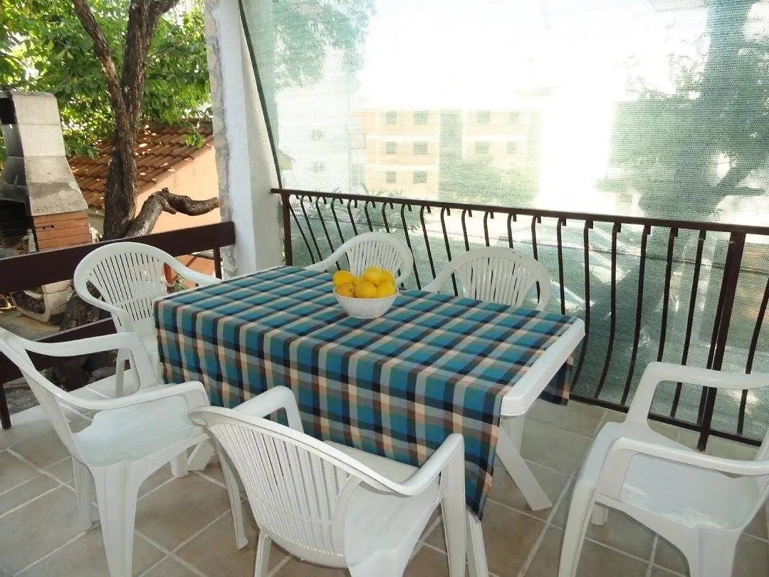 Apartments By The Sea Okrug Gornji, Ciovo - 11231