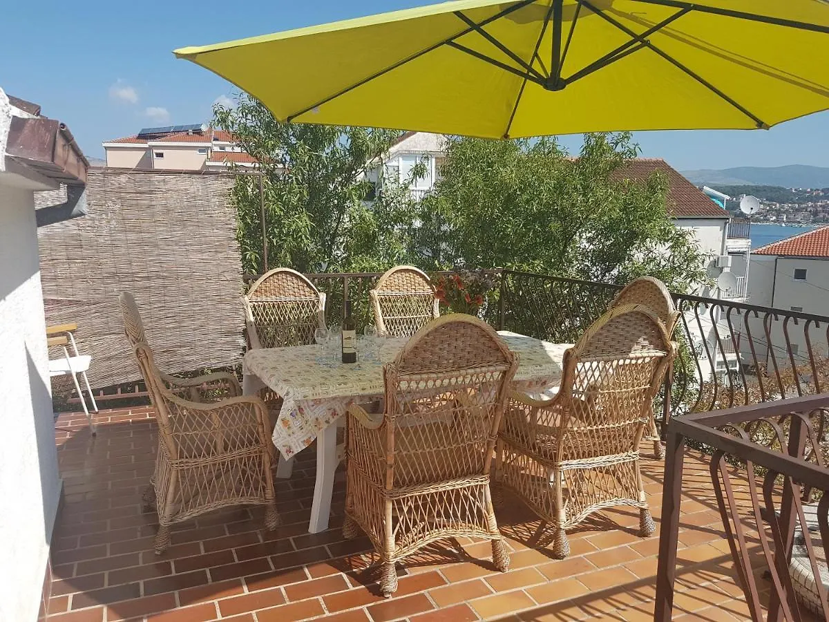 Apartments By The Sea Okrug Gornji, Ciovo - 11231